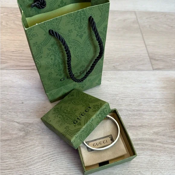 Gucci x Adidas
Enamel Striped Cuff Bracelet - Picture 4 of 4